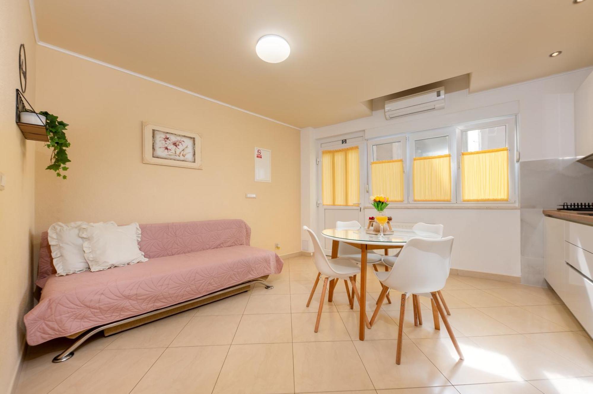 Rita Apartament *
